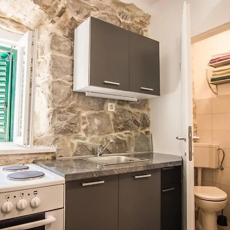 Apartment Three Level In Town Centre